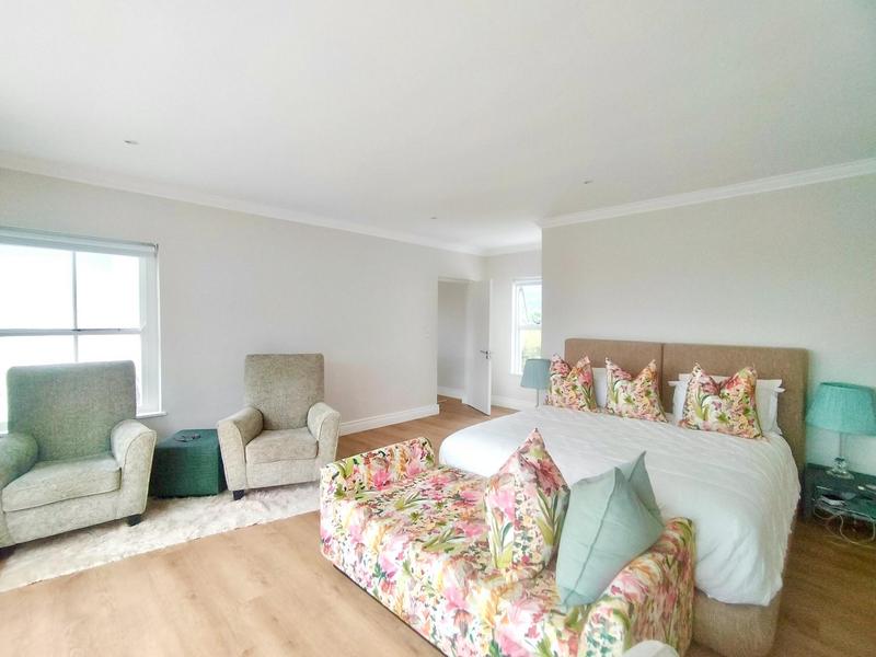 To Let 5 Bedroom Property for Rent in Hout Bay Western Cape
